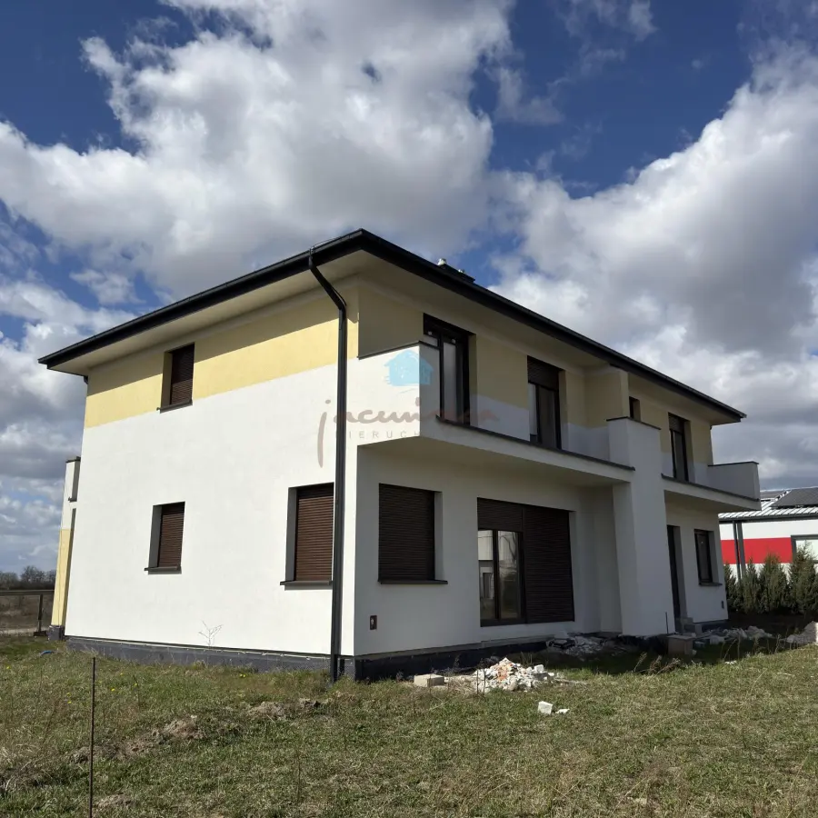 wielkopolskie, gnieźnieński, Gniezno, Szczytniki Duchowne, Szmaragdowa, Połowa bliźniaka Szczytniki Duchowne ul.Szmaragdowa